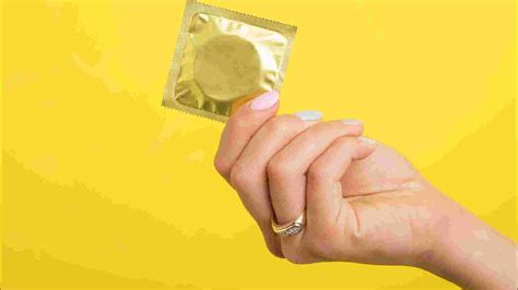 Blowjob ohne Kondomschlucken gegen Aufpreis Bordell Kiel